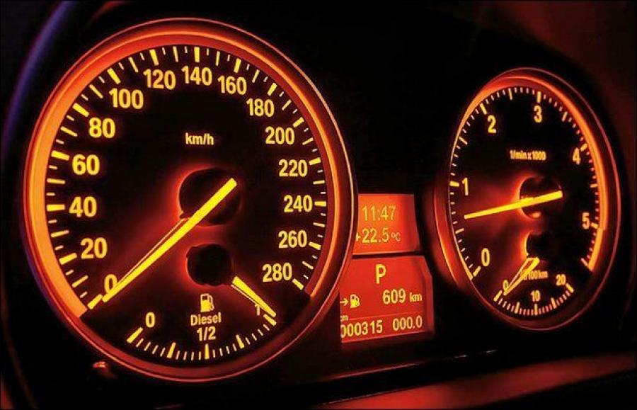  BMW 3-Series 2008 года  (фото 2 из 34)